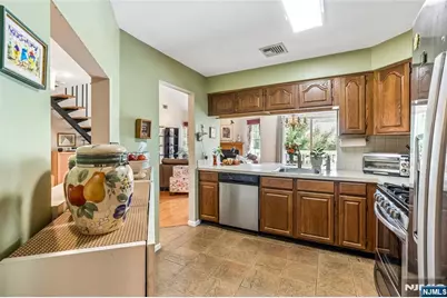 8 Quartz Lane, Paterson, NJ 07501 - Photo 9