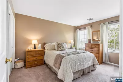 8 Quartz Lane, Paterson, NJ 07501 - Photo 15