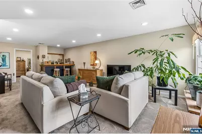 8 Quartz Lane, Paterson, NJ 07501 - Photo 19