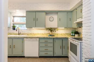 42 Johnson Ave, Bloomfield, NJ 07003 - Photo 19