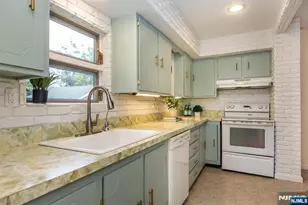 42 Johnson Ave, Bloomfield, NJ 07003 - Photo 21