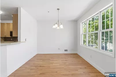 131 Brittany Court, Clifton, NJ 07013 - Photo 15