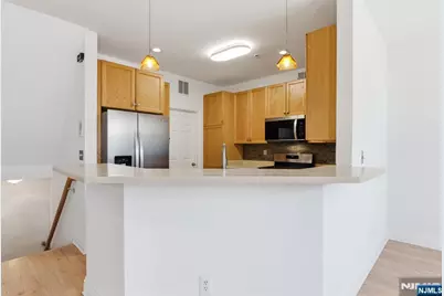 131 Brittany Court, Clifton, NJ 07013 - Photo 13