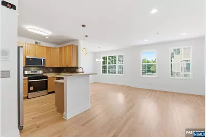 131 Brittany Court, Clifton, NJ 07013 - Photo 7