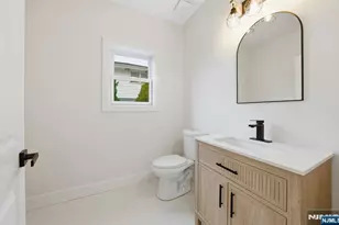488 Dewey Ave, Saddle Brook Township, NJ 07663 - Photo 15