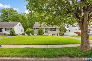 642 Ellington Rd, Ridgewood, NJ 07450 - Photo 3