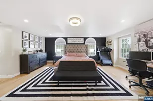 13 Dogwood Ct, Paramus, NJ 07652 - Photo 23
