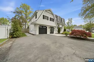 13 Dogwood Ct, Paramus, NJ 07652 - Photo 3