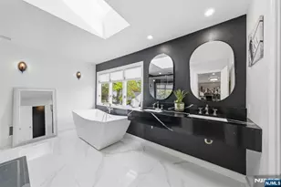 13 Dogwood Ct, Paramus, NJ 07652 - Photo 25