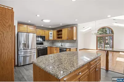 1252 Ringwood Avenue, Pompton Lakes, NJ 07442 - Photo 9