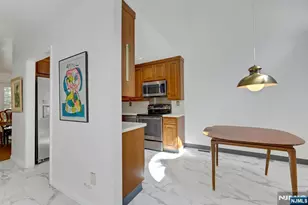 172 Grandview Ln, Mahwah, NJ 07430 - Photo 5