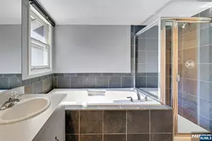 172 Grandview Ln, Mahwah, NJ 07430 - Photo 35