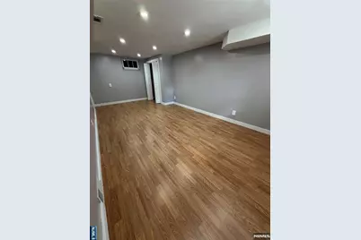 910 Roanoke Avenue, Hillside, NJ 07205 - Photo 13