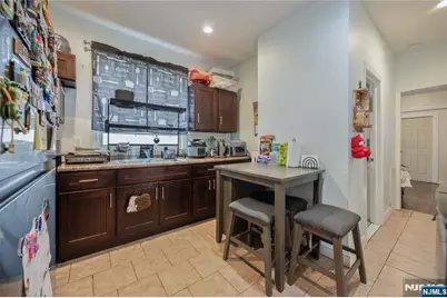 196 Windsor Street, Kearny, NJ 07032 - Photo 9