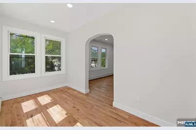 203-205 Hansbury, Newark, NJ 07112 - Photo 19