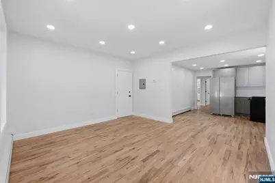 203-205 Hansbury, Newark, NJ 07112 - Photo 17