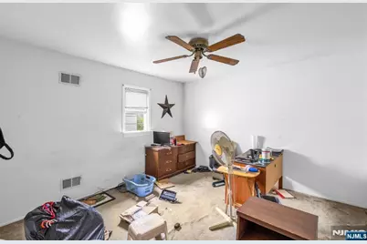 301 S Boulevard, Saddle Brook Township, NJ 07663 - Photo 15