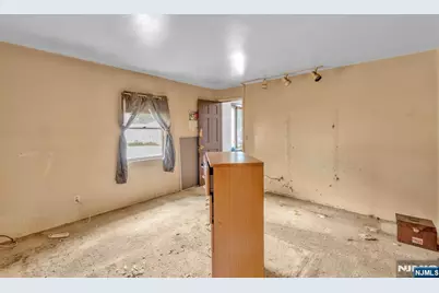 301 S Boulevard, Saddle Brook Township, NJ 07663 - Photo 11