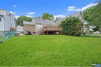 166 Beverly Hill Road, Clifton, NJ 07012 - Photo 17