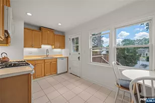 166 Beverly Hill Rd, Clifton, NJ 07012 - Photo 5