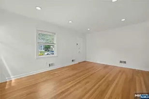 166 Beverly Hill Rd, Clifton, NJ 07012 - Photo 7