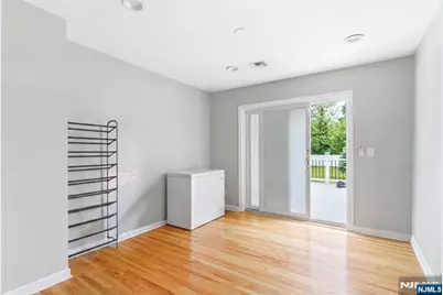 246 E 2nd Avenue, Roselle, NJ 07203 - Photo 11
