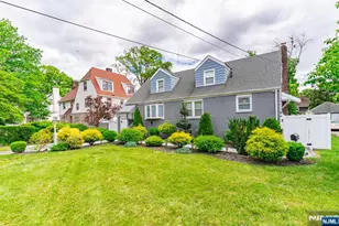 246 E 2nd Ave, Roselle, NJ 07203 - Photo 27