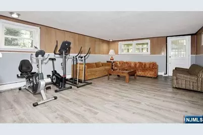 65 Haven Avenue, Bergenfield, NJ 07621 - Photo 17