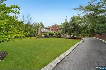 22 W Iron Latch, Upper Saddle River, NJ 07458 - Photo 43