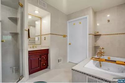 2 N Edgewood Avenue, West Orange Township, NJ 07052 - Photo 27