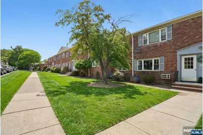 18 Wedgewood Drive 25 #25, Verona, NJ 07044 - Photo 1