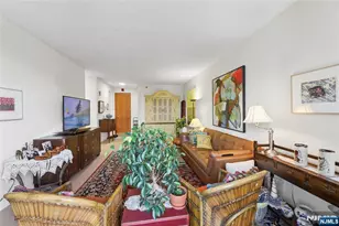 100 Carlyle Dr 5Hs, Cliffside Park, NJ 07010 - Photo 7
