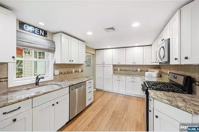 13 Highview Trail, Jefferson Township, NJ 07885 - Photo 5