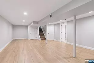 125 N 1st St, Bergenfield, NJ 07621 - Photo 23