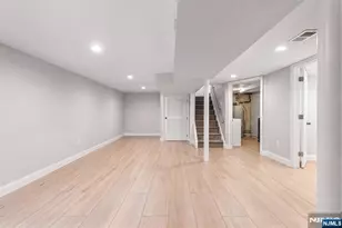 125 N 1st St, Bergenfield, NJ 07621 - Photo 27