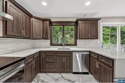 11 Franklin Street, Mahwah, NJ 07430 - Photo 13