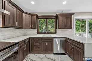 11 Franklin St, Mahwah, NJ 07430 - Photo 13