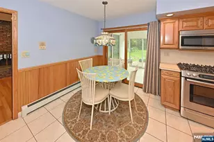 9 Lyncrest Dr, Paramus, NJ 07652 - Photo 19