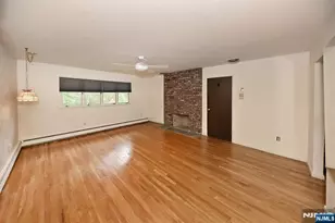 9 Lyncrest Dr, Paramus, NJ 07652 - Photo 25