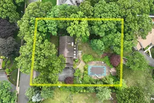 9 Lyncrest Dr, Paramus, NJ 07652 - Photo 11