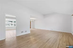 164 Gordon Ct, Oradell, NJ 07649 - Photo 5