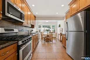 164 Gordon Ct, Oradell, NJ 07649 - Photo 9