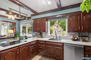 21 Carteret St, West Milford, NJ 07480 - Photo 11