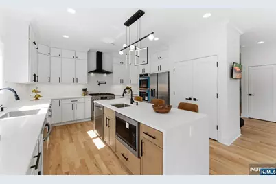 95 Huron Avenue, Clifton, NJ 07013 - Photo 11