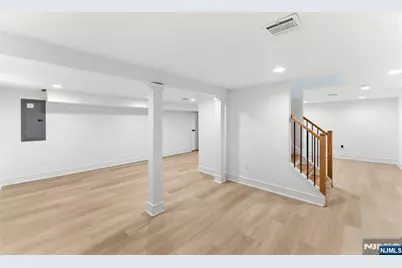 95 Huron Avenue, Clifton, NJ 07013 - Photo 37