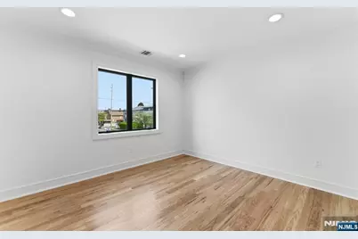 95 Huron Avenue, Clifton, NJ 07013 - Photo 23