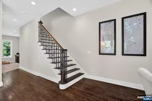14 Hooks Ln, Edgewater, NJ 07020 - Photo 11