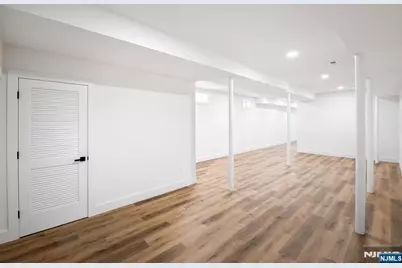 496 Central Avenue, Carlstadt, NJ 07072 - Photo 27