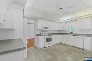 316 Sanford Ave, Lyndhurst Township, NJ 07071 - Photo 7