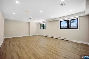 33 Lincoln Ave, River Edge, NJ 07661 - Photo 35